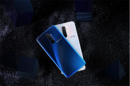 realme CEO李炳忠專訪：要做5G普及者，性價比永遠不是realme考慮的范疇