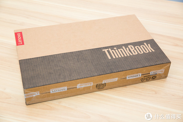 十代酷睿版ThinkBook 13s到站秀：搭載杜比視界的商務(wù)本？這是一臺(tái)為年輕職場(chǎng)人準(zhǔn)備的跨界筆記本電腦