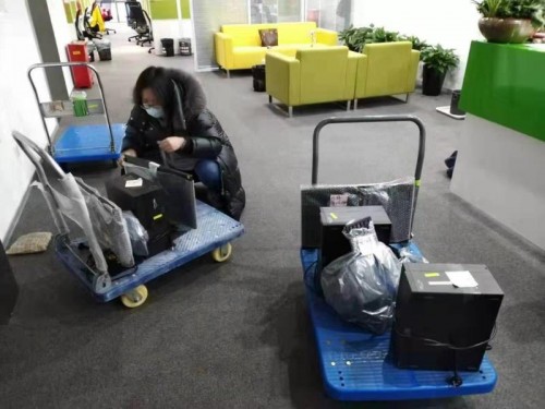 快狗打車為員工護送辦公物品，助力企業(yè)共渡疫情難關(guān)