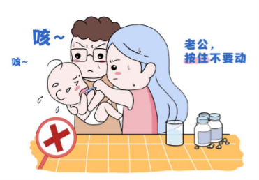危險(xiǎn)！千萬別這么喂藥！佳貝艾特進(jìn)口羊奶粉教你正確喂藥小知識(shí)