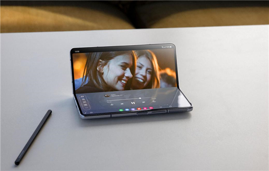 三星持續(xù)領(lǐng)跑折疊屏市場 Galaxy Z Fold5多項(xiàng)創(chuàng)新表現(xiàn)搶眼