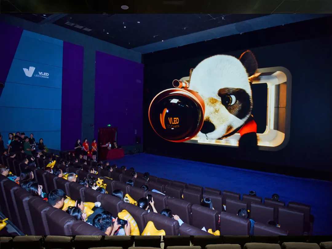 國內(nèi)首塊4K 14米VLED LED落地?？冢杏肮夥迮c中視電影院線戰(zhàn)略合作再添新動向