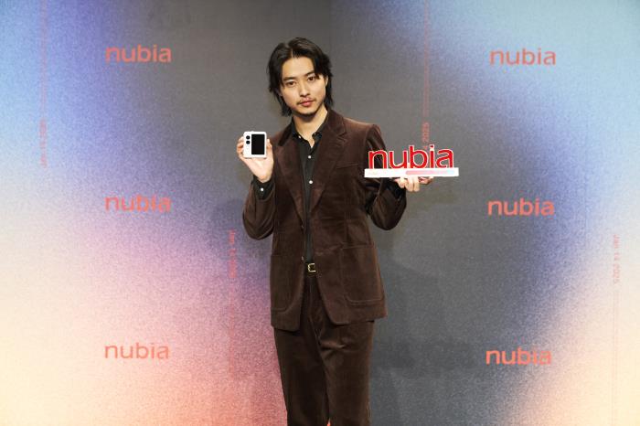 努比亞nubia Flip 2 5G日本上市，引領(lǐng)科技創(chuàng)新風(fēng)尚