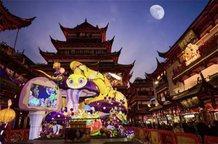 當(dāng)年輕人過起“賽博年”，品牌如何把熱點(diǎn)內(nèi)容變成好生意？