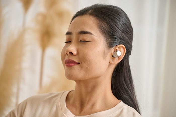 黑膠豆Technics EAH-AZ100真無(wú)線(xiàn)耳機(jī)榮獲《What Hi-Fi》最佳高端無(wú)線(xiàn)耳機(jī)