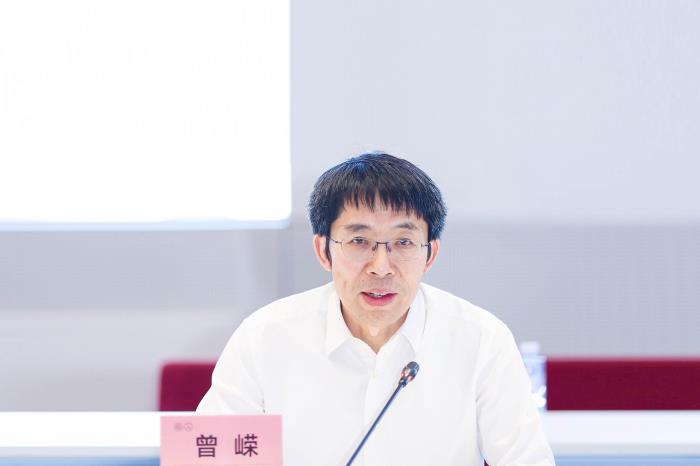 清華大學(xué)鯤鵬昇騰科教創(chuàng)新卓越中心專項合作啟動，引領(lǐng)高校科研和人才培養(yǎng)新模式