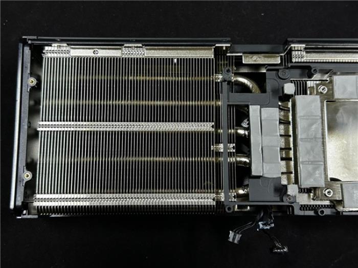 炫酷來襲，耕升 GeForce RTX 5070 Ti 炫光·超 OC帶來超高性能