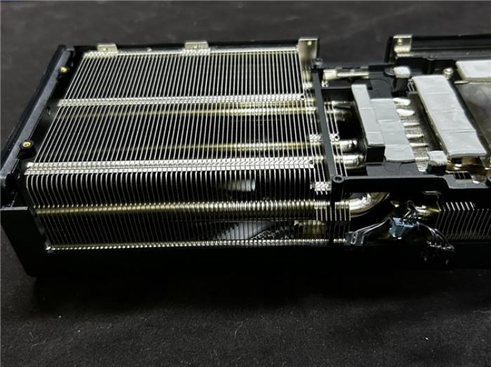 炫酷來襲，耕升 GeForce RTX 5070 Ti 炫光·超 OC帶來超高性能