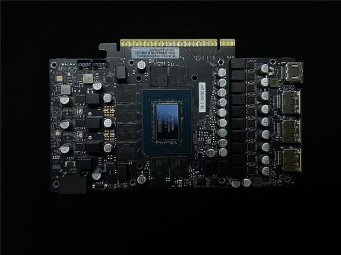 影馳 GeForce RTX 5070 Ti 金屬大師 OC評測：DLSS 4超強發(fā)揮