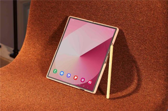 效率與美學(xué)兼顧 三星Galaxy Z Fold6重塑移動生活