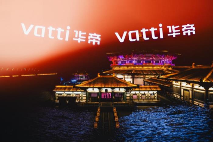 “潮牌”華帝再放大招！多款“時(shí)尚健康”廚電新品俘獲年輕人
