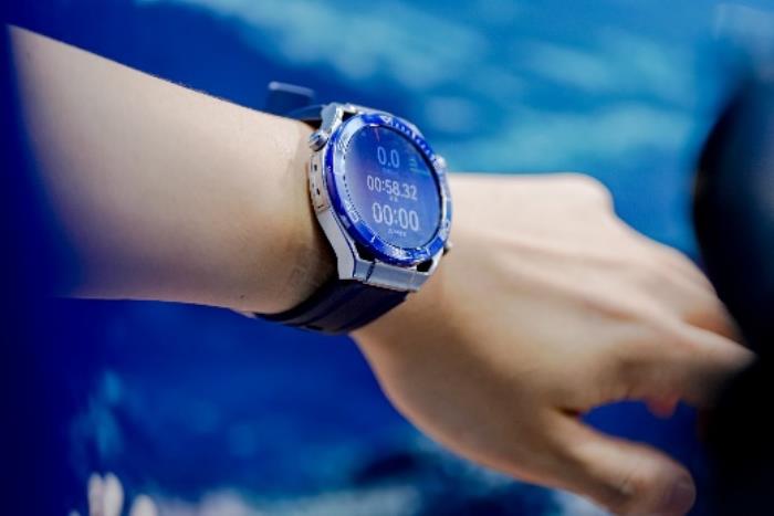HUAWEI WATCH Ultimate非凡探索系列矚目亮相2025上海國際潛水展，科技賦能極境探索
