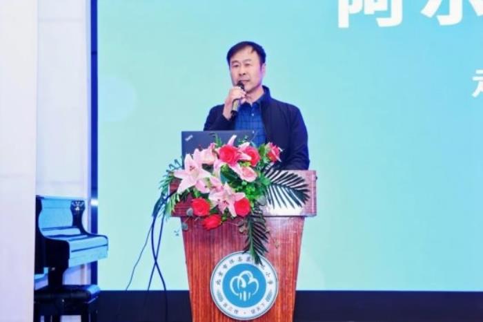 以“筆”為徑 用AI守護(hù)，阿爾法蛋愛心捐贈惠及北京懷柔三小師生