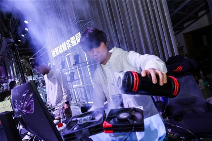 湘聚金字塔！華碩主板引爆ROG DAY 2025信仰狂歡