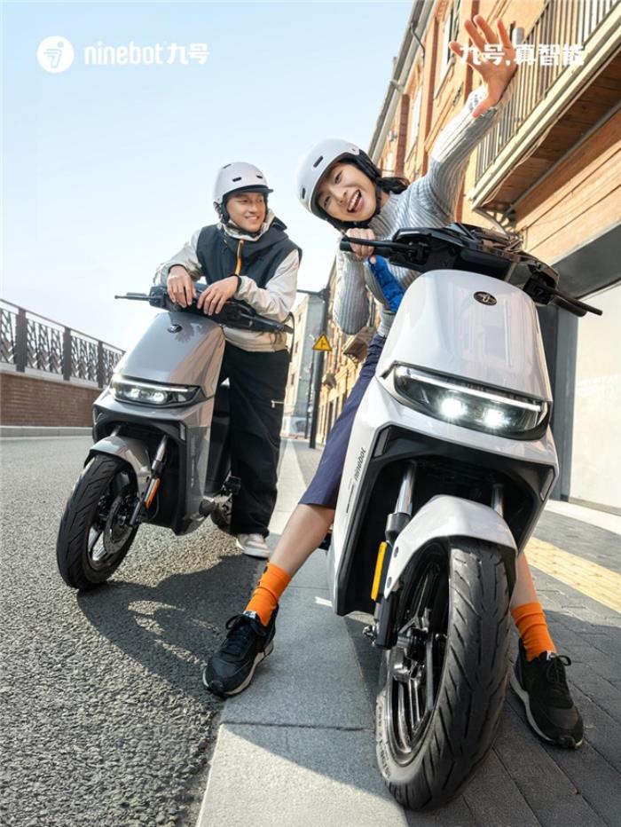 智能電動(dòng)車新標(biāo)桿！九號(hào)六項(xiàng)市場(chǎng)領(lǐng)先地位權(quán)威確認(rèn)