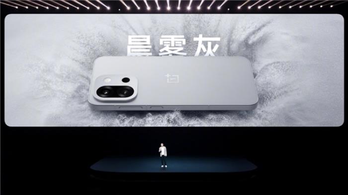 「小屏大魔王」一加 13T 國補(bǔ)后 2899 元起，開啟小屏體驗(yàn)新時代