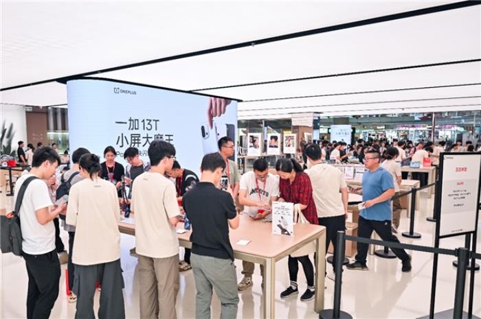 全國 29 城聯(lián)動，一加 13T Pop-up 快閃活動來襲