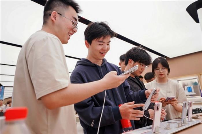 全國 29 城聯(lián)動，一加 13T Pop-up 快閃活動來襲
