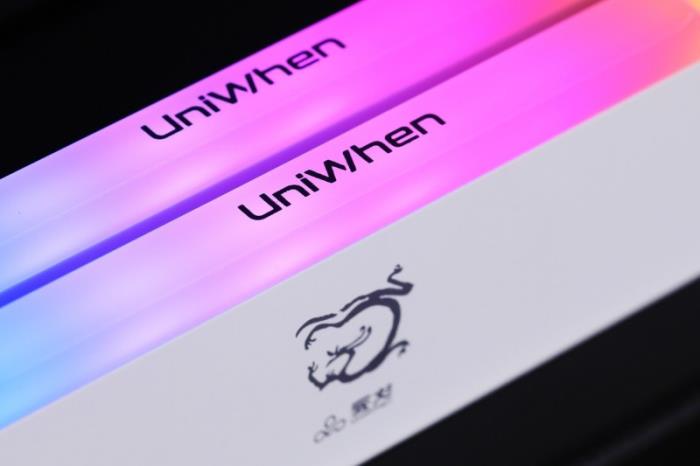 硬控發(fā)熱，一鍵躍至6400MT/s，「煌」系列DDR5內(nèi)存超頻體驗