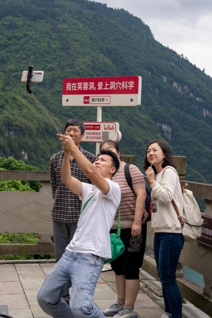 五一武隆王炸玩法！直升機瞰仙山 + 風箏賽云端，六大潮玩藏彩蛋