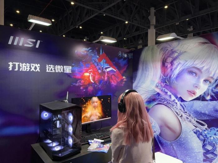 微星×永恒之塔燃爆世界線動漫展！性能主機帶你火力全開！