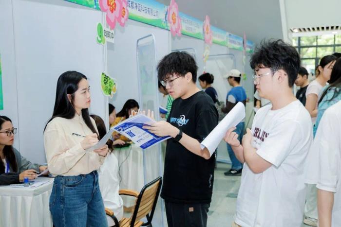 六校聯(lián)動，模式創(chuàng)新，天府軟件園2025年春季招聘校園行線下活動圓滿落幕！