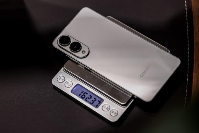 體驗三星Galaxy S25 Edge 超輕薄旗艦風(fēng)潮由此開啟