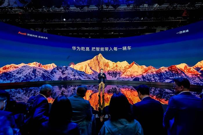 “奧迪+華為全球第一車”，奧迪Q6L e-tron定義豪華純電新標準