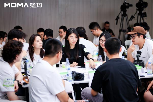 猛瑪2025猛友大會(huì)圓滿收官，影視颶風(fēng)Tim首度現(xiàn)身共創(chuàng)現(xiàn)場(chǎng)