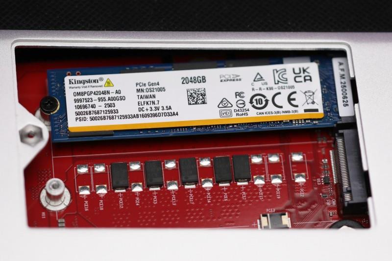 “跟上AI時代”？不，我就是時代！磐鐳YO1 AMD銳龍AI Max+395桌面AI超算中心