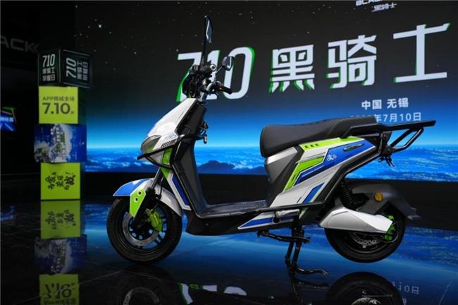 兩輪電動車搭載“碰一下”成趨勢：繼雅迪后，黑騎士也推出首款支付寶碰一下電動車，售價4299元起