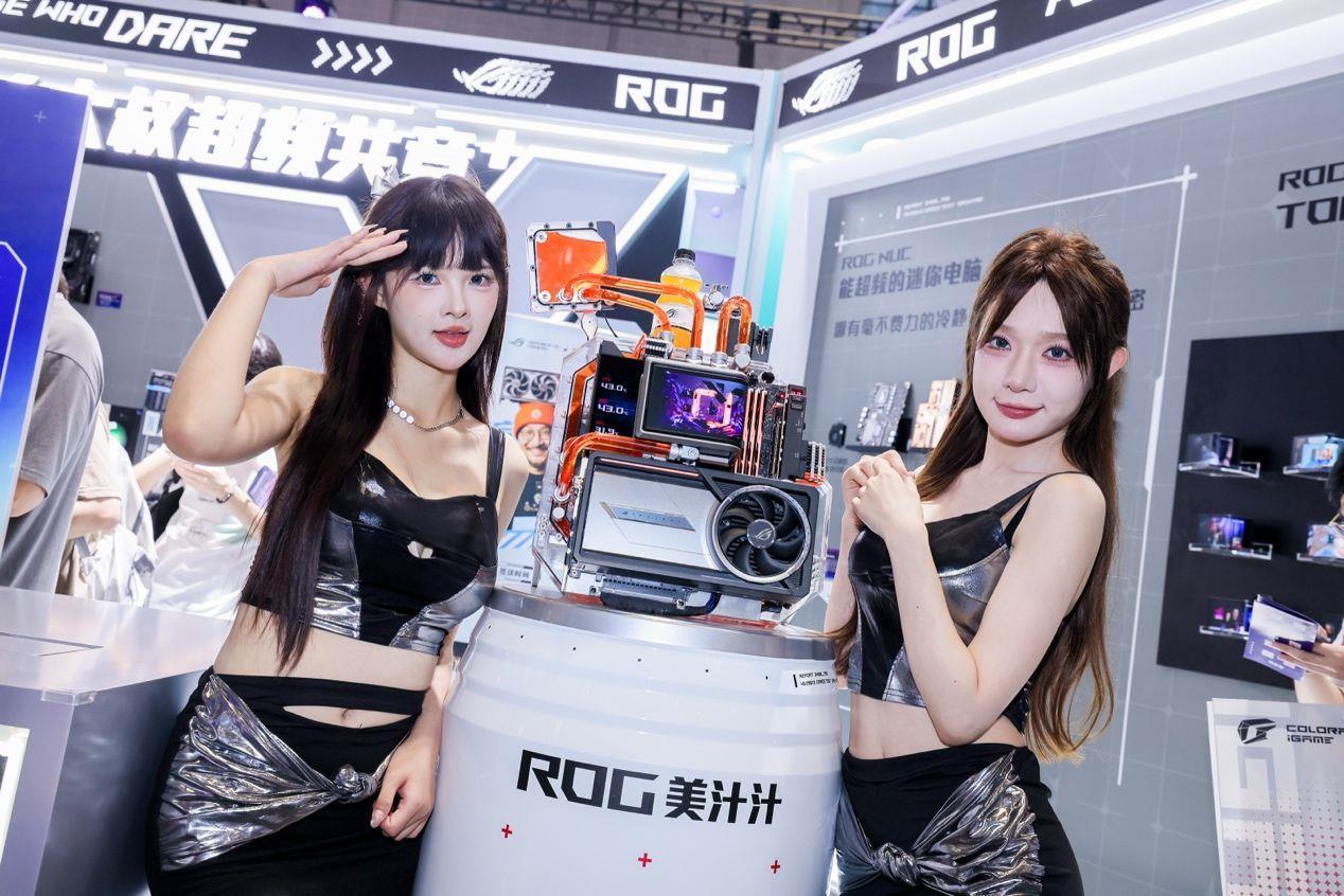 BW2025 華碩主板背置&超頻雙賽道大放異彩