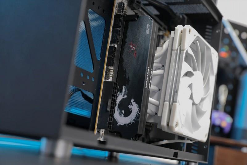 挑戰(zhàn)ITX裝機兼容性！云彣綾龍DDR5內存成破局法寶？
